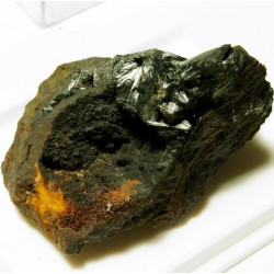 Pyrolusite (6X4)